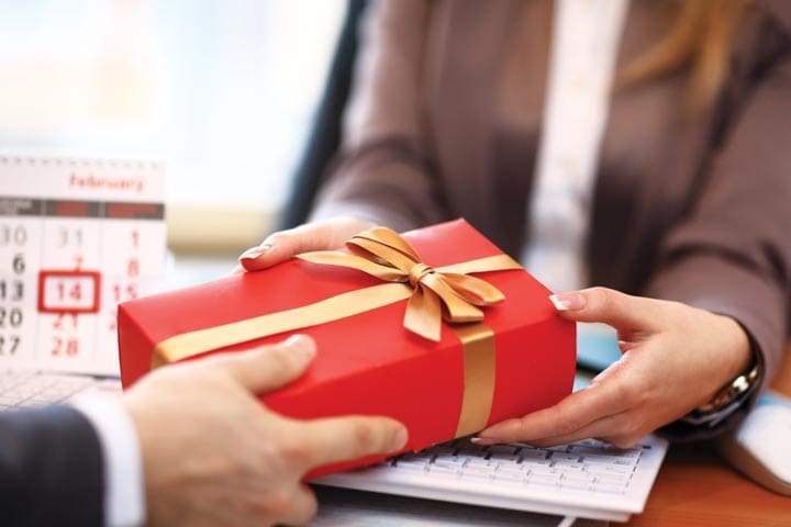 Người được tặng cho phần vốn góp có mặc nhiên là thành viên công ty TNHH?