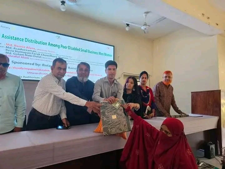 দৃষ্টি ও শারিরীক প্রতিবন্ধীদের মাঝে সহায়তা প্রদান অনুষ্ঠানে সদর ইউএনও