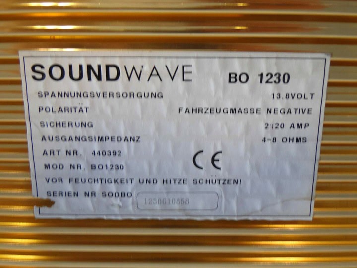 WZMACNIACZ SAMACHODOWY SOUNDWAVE BO1230 4x300 WATT - obrazek 8