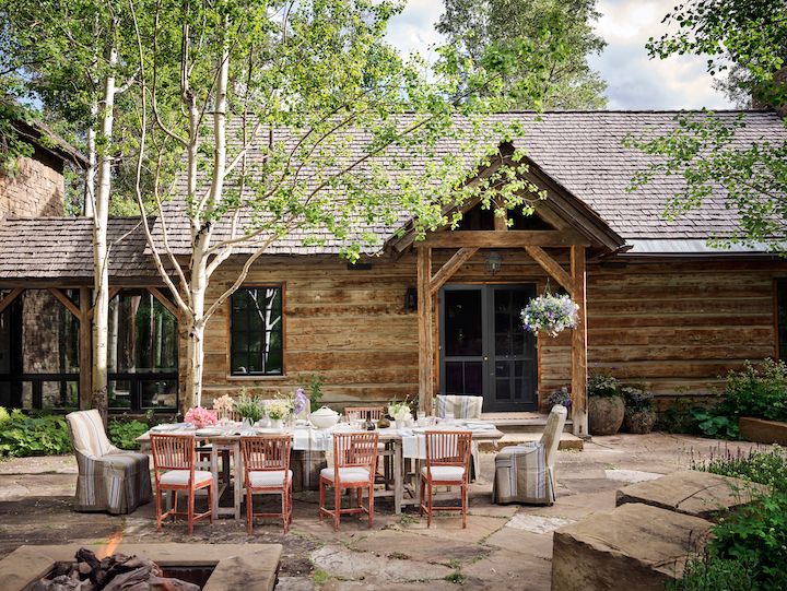 edc080120bilhuber-008-1591633507 edc080120bilhuber-008-1591633507 fall porch decor ideas 20+ Beautiful Fall Porch Decor Ideas You Will Want To Try edc080120bilhuber 008 1591633507