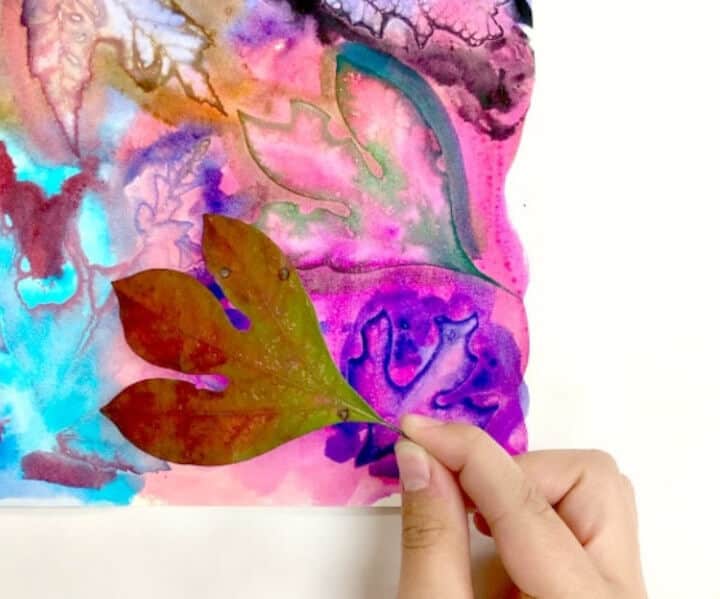 fall craft using watercolors and real leaves for fall