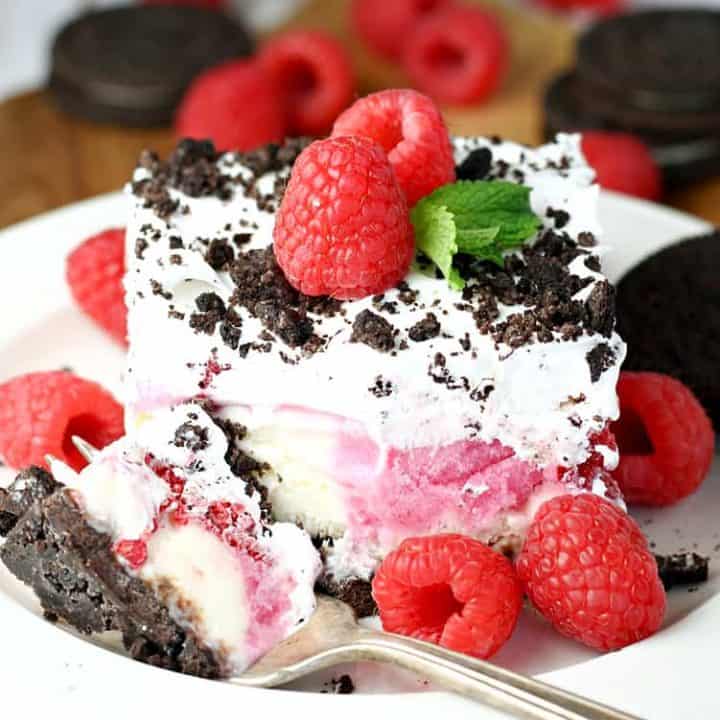 Frozen Raspberry Oreo Dessert