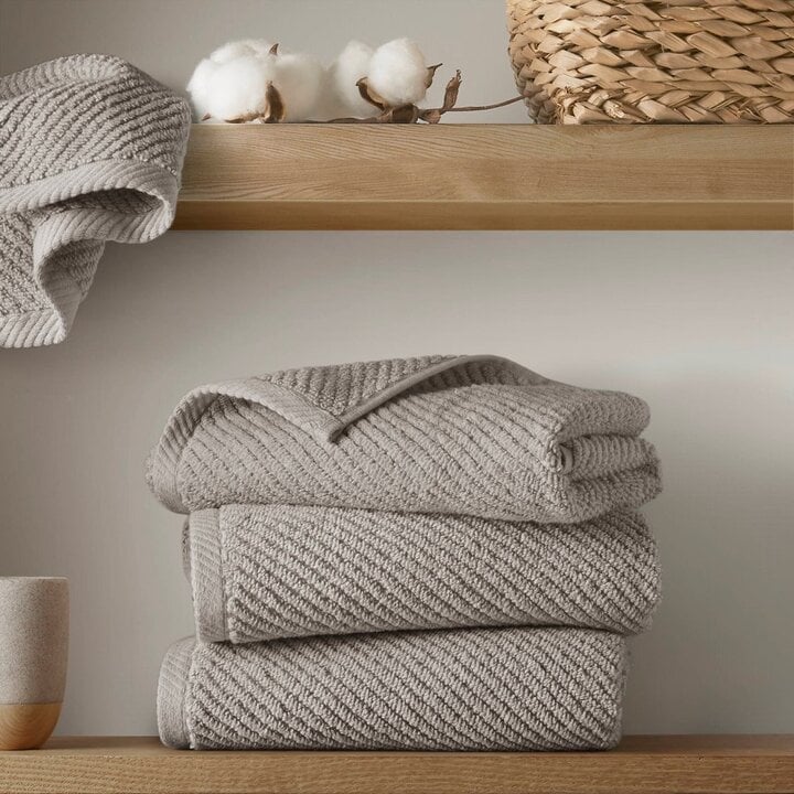 Madison Park Diagonal Ribbed in Grey, 4-Piece MP73-8860