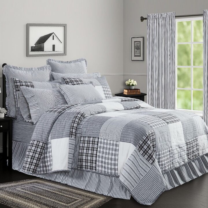 Sawyer Mill Black Luxury King Quilt 120Wx105L
