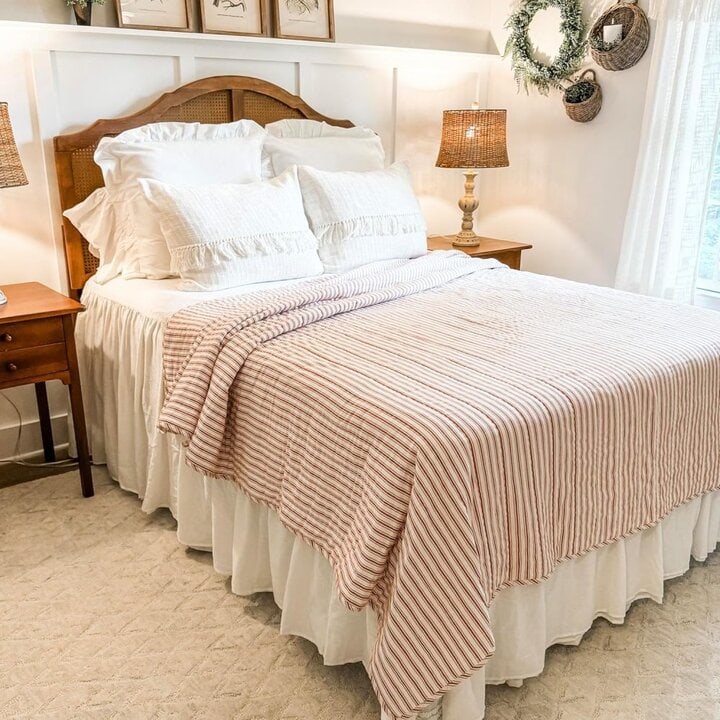 Timeless Ticking Red Luxury King Quilt 105Lx120W - Image 3