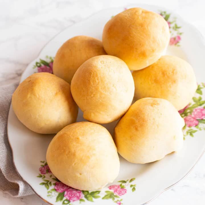 homemade dinner rolls