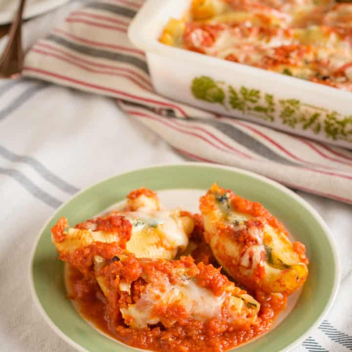 spinach and ricotta stuffed shells