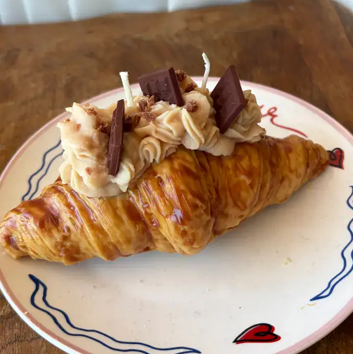 Vela perfumada Croissant relleno de crema