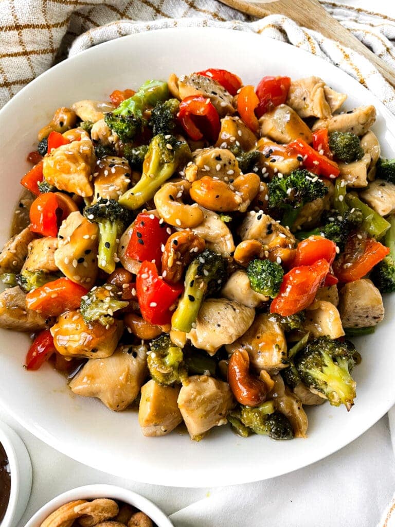 Thai Cashew Chicken in Bowl