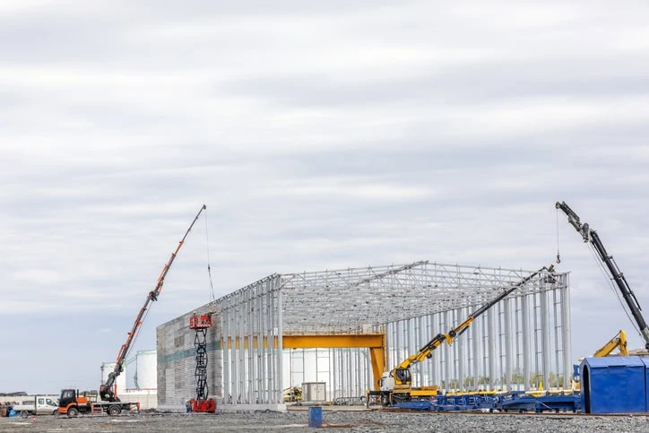 Steel Building in Quebec