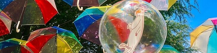 色とりどりの傘が輝く、アンブレラスカイ 2026。Journal-ONE取材版がお届けする、ムーミンバレー完全攻略レポート【第一弾、第二弾、先行公開中！】