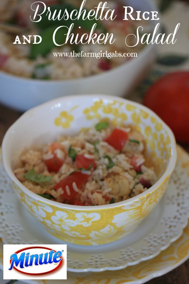 #AD Need a quick summer meal? Try this Bruschetta Rice and Chicken Salad recipe made with Minute® Rice. So simple and delicious! #MinuteMeals