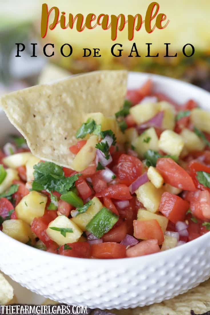 Are you ready to spice up your Cinco de Mayo Celebration? This Pineapple Pico de Gallo is the perfect way to add a sweet and zesty zip to your party. {Ad} #StoredBrilliantly