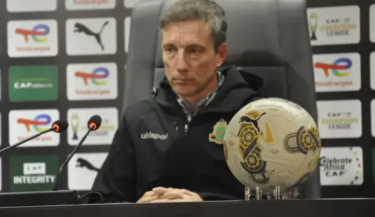 alt= AS FAR Alexander Santos détaille le plan gagnant contre la JS Kabylie.