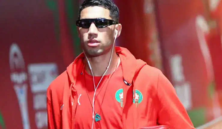 alt= Achraf Hakimi souhaite la bienvenue au nouveau sélectionneur, Mohamed Ouahbi, et son staff.