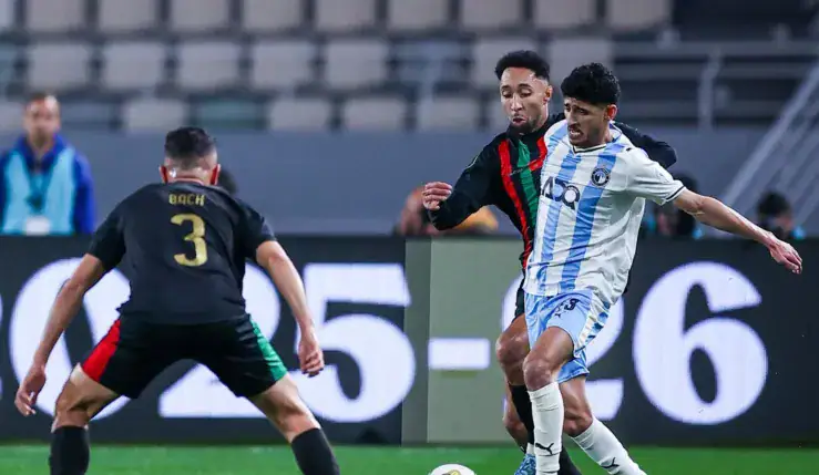 ALT= phase de jeu de la rencontre AS FAR- Pyramids en quart de finale aller de la Ligue des champions CAF.