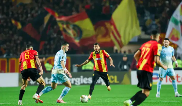 ALT= phase de jeu de la rencontre Espérance de Tunis ( Al Ahly en quart de finale aller de la Ligue des Champions.