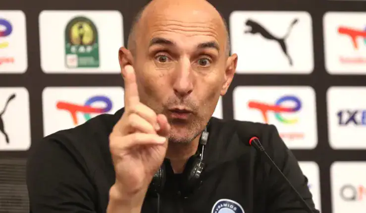 Alt= Krunoslav Jurcic, entraîneur du Pyramids FC, en conférence de presse.