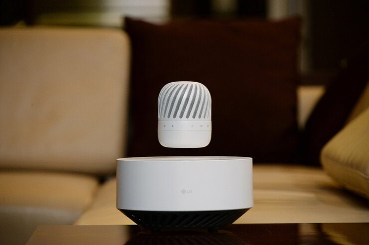 LG-Levitating-Portable-Speaker1 LG-Levitating-Portable-Speaker1 LG presents column that is "suspended in the air" column LG presents column that is “suspended in the air” LG Levitating Portable Speaker1