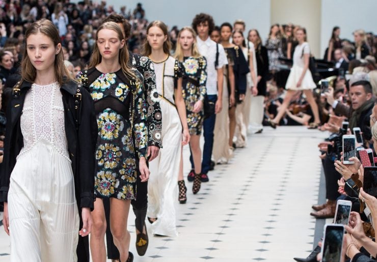 london-fashion-week-740x515 london-fashion-week-740x515 London Fashion Week Spring 2018 London Fashion Week Spring 2018: The Highlights london fashion week 740x515