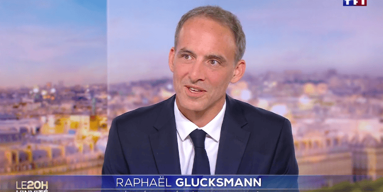 Léa Salamé se retire du 20h de France2 après la candidature de Raphaël Glucksmann