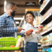couple-grocery-shopping