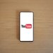 Jak przetłumaczyć film z YouTube na język polski na telefonie