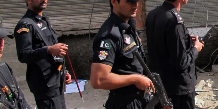 Four Customs officials, traffic police official
