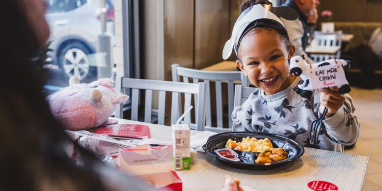 Chick-fil-A inaugura mañana su nuevo restaurante en Mount Dora con comida gratis para quienes se vistan de vaca
