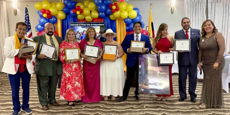 El Comité Cívico Ecuatoriano de Florida Central celebra una década de ayuda social