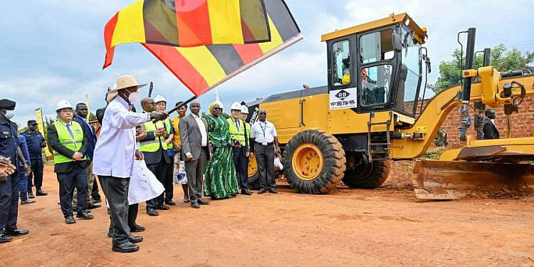 Museveni flags off construction of shs213bn Kayunga-Galiraya Road to link Central to Northern Uganda kayuga-750×375
