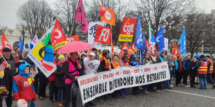 La foule ce 7 mars à Tarbes contre la réforme des retraites