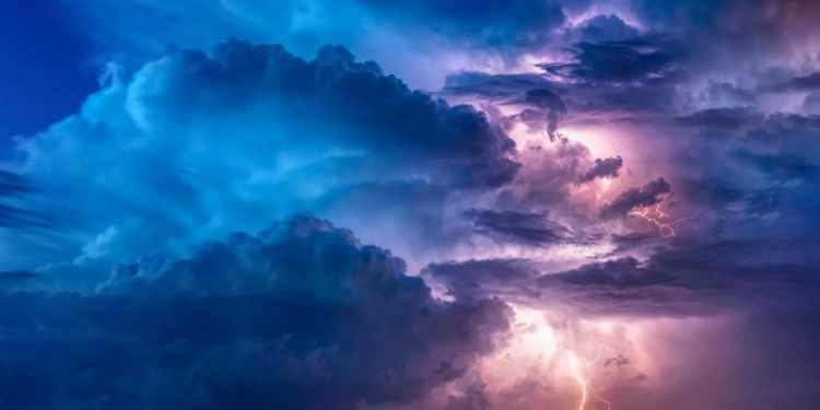 Météo Tarbes, le 65 en alerte aux orages, à quoi s'attendre ce lundi
