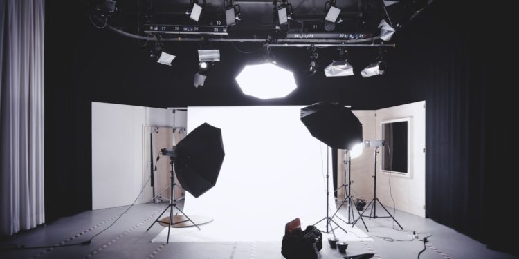 Annonce une conférence "Au coeur de l'histoire des studios Alix"