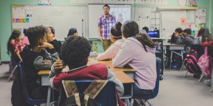 Meurtre d'une surveillante par un collégien à Nogent, une minute de silence jeudi y compris à Tarbes