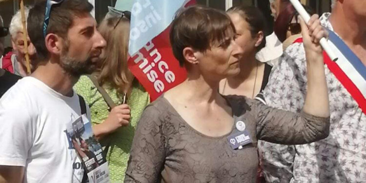 Loi Agricole, Sylvie Ferrer dénonce "un scandale"