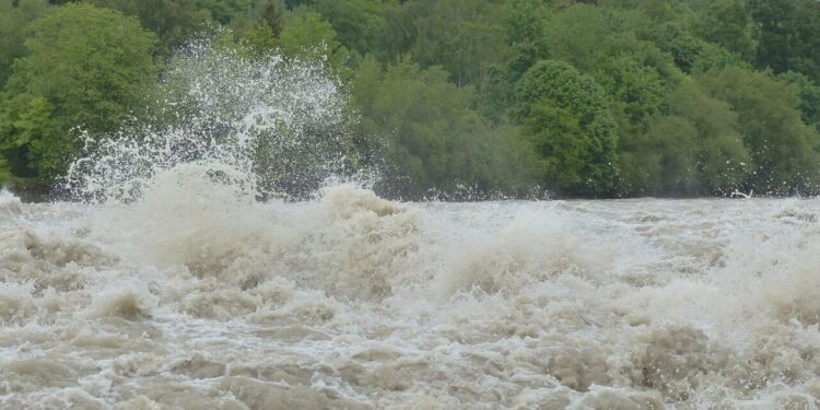 Népal : alerte face au risque de nouvelles inondations