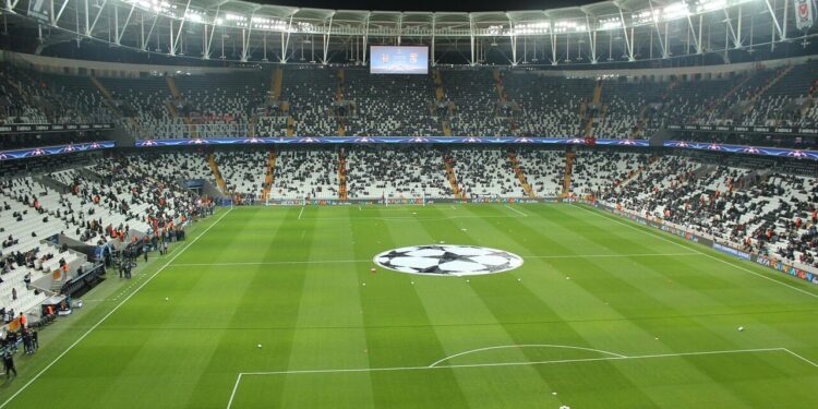 Ligue des champions - Lyon revient avec un bon nul de Fenerbahçe