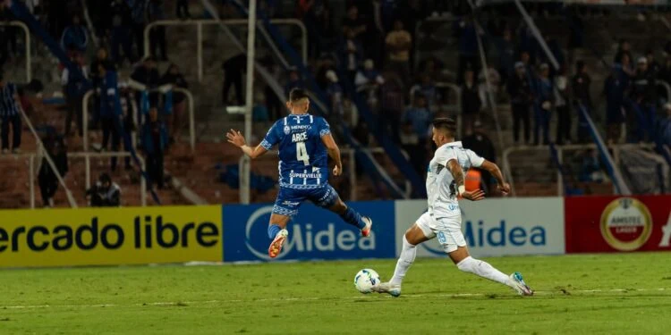 Ligue2 Pau s'incline à domicile face à Annecy