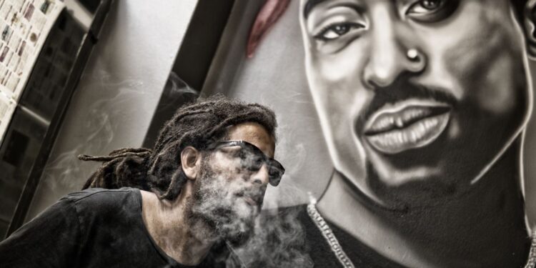 Le procès du meurtre de Tupac Shaku débute