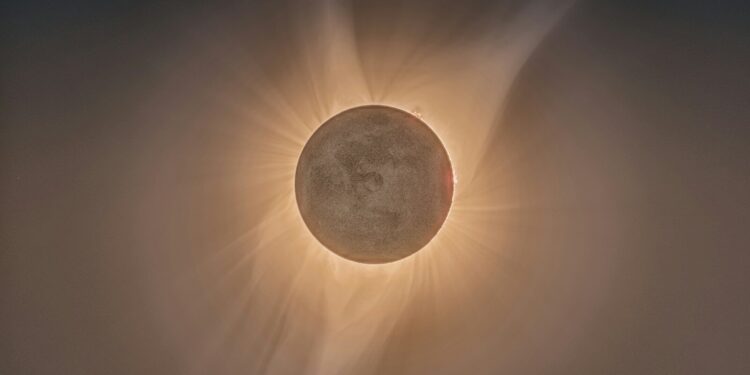 L'éclipse solaire du 12 août en 7 vidéos