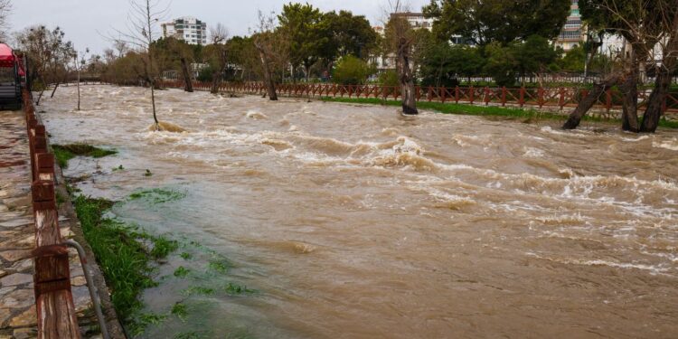 Pluies inondations : Hérault et Gard en alerte vigilance rouge