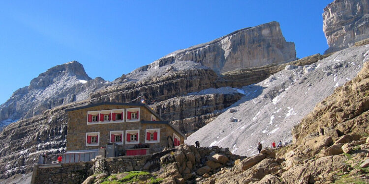 Le refuge de la Brèche de Roland est fermé