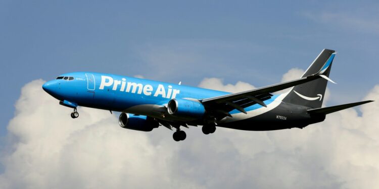 Accident d'un avion Amazon, au moins 5 morts