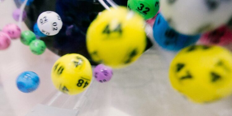 Un couple gagne 133 millions d’euros à la loterie