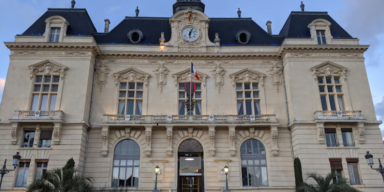Après le chaos du week end, un rassemblement devant la mairie de Tarbes ce lundi