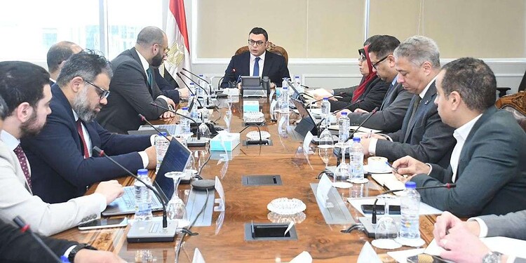 منصة تصدير العقار المصري تدخل مراحلها النهائية.. وزير الإسكان يتابع التنفيذ