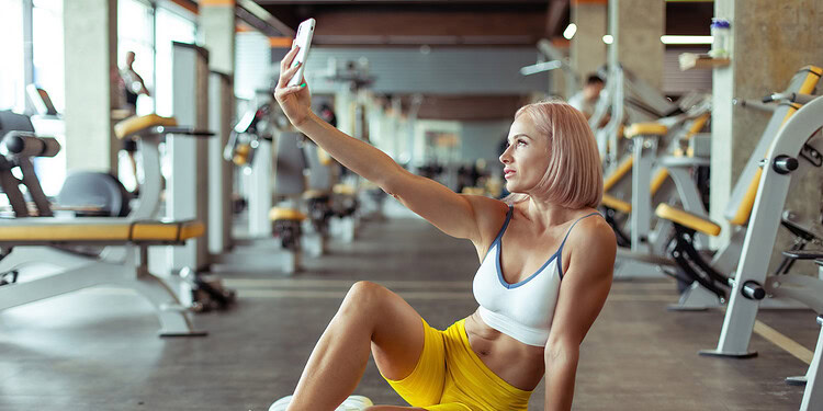 New study: Self-centered people turn to social media out of weakness, not ego