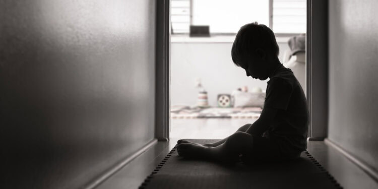 New study maps psychological pathway from childhood abuse to adolescent addiction