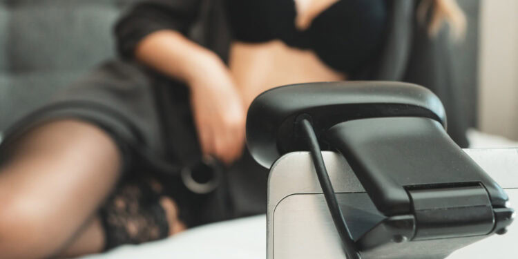 How people end romantic relationships: New study pinpoints three common break up strategies